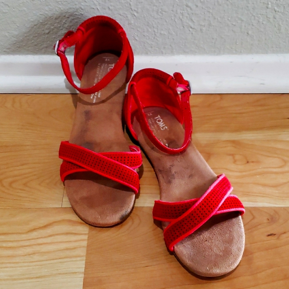 Toms Sandals red suede size Y5/6.5